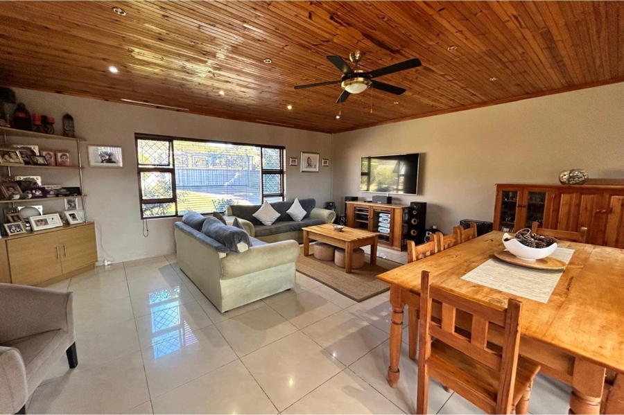 4 Bedroom Property for Sale in Dorchester Heights Eastern Cape